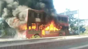 কুড়িল বিশ্বরোডে বিআরটিসি বাসে আগুন