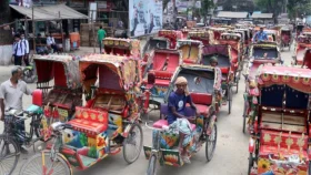 চট্টগ্রাম দাপিয়ে বেড়াচ্ছে ৫০ হাজার ব্যাটারি রিকশা