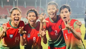সাফজয়ী মেয়েদের দেড় কোটি টাকার বোনাস ঘোষণা বাফুফের