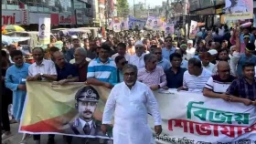নিজের ছবি দিয়ে মিছিল করাতে শেখ হাসিনা ভয় পাচ্ছেন: প্রিন্স