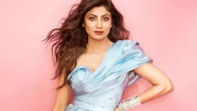 কীভাবে নিজেকে এতো সুন্দর ফিট রাখেন শিল্পা?