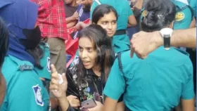 মহিলারাও মারধরের শিকার হচ্ছেন বঙ্গবন্ধু এভিনিউতে
