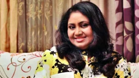 শিল্পীদের দলীয় মোড়কে আটকে রাখা হয়েছে, দেশে ফিরে বেবী নাজনীন