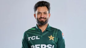 টুপি ছাড়া পাকিস্তানি অল-রাউন্ডারের অদ্ভুত অভিষেক!
