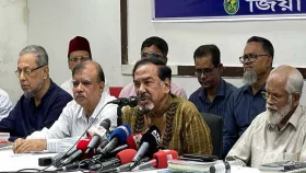 শেখ হাসিনা এখন ট্রাম্পের ছবি আশ্রয় করে বাঁচতে চান: হাফিজ উদ্দিন