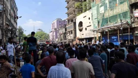 ছাত্র-জনতার দখলে জিরো পয়েন্ট, বঙ্গবন্ধু অ্যাভিনিউতে বিএনপি