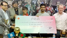 সাফজয়ী সাবিনারা পেলেন কোটি টাকার পুরস্কার