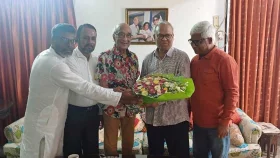 বর্ষীয়ান সাংবাদিক শফিক রেহমানও আওয়ামী ছোবল থেকে রক্ষা পায়নি