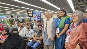 আপনাদের অর্থ দিয়েই দেশ চলে, আপনাদেরকে মাথার উপরে রাখা উচিত