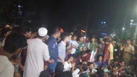 রাত ১০টার মধ্যে চার উপদেষ্টাকে হাজির হতে আল্টিমেটাম