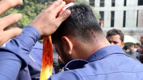খুলনায় পুলিশ সদস্যদের ওপর হামলা, আহত ৩