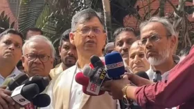 অভ্যুত্থানে আহতদের দেখতে পঙ্গু হাসপাতালে বিএনপি নেতারা