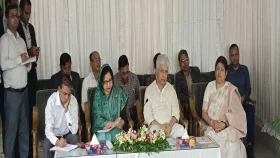 বন্ধ চিনিকলগুলো পর্যায়ক্রমে চালুর চেষ্টা চলছে: শিল্প উপদেষ্টা