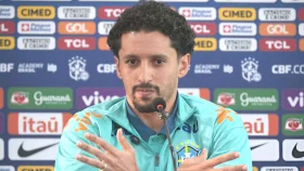 ব্রাজিল সমর্থকদের মার্কিনহোস 'আমাদের ছেড়ে যাবেন না'