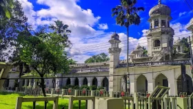 বিশ্ববিদ্যালয় হয়েও, বিশ্ববিদ্যালয় হতে পারেনি কারমাইকেল কলেজ