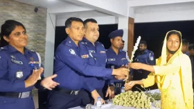১২০ টাকায় পুলিশে চাকরি!
