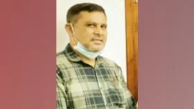 কুমেক হাসপাতালে তিনি একাই প্রধান সহকারী, হিসাবরক্ষক ও ক্যাশিয়ার!