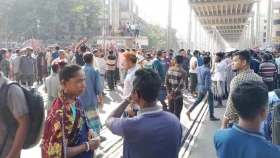মহাখালীতে রেললাইন অবরোধ, সারা দেশে রেল যোগাযোগ বন্ধ