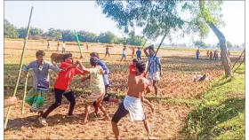ধান কাটা নিয়ে সংঘর্ষে আহত ১০