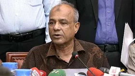 বিভিন্ন বাহিনীর সাবেকদের নিয়ে রাজধানীর ট্রাফিক নিয়ন্ত্রণ করা হবে: স্বরাষ্ট্র উপদেষ্টা