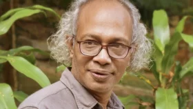 সাংবাদিক নূরুল কবিরকে হয়রানি, অভিযুক্তকে প্রত্যাহার