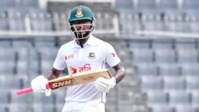 ফলোঅন এড়িয়ে ১৮১ রানে পিছিয়ে বাংলাদেশ
