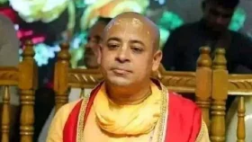 চিন্ময় কৃষ্ণ দাশ আটক