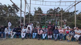 বরিশাল বিশ্ববিদ্যালয়ের উপাচার্যের পদত্যাগ চেয়ে আল্টিমেটাম