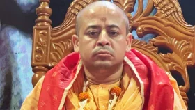 অনেক আগেই বহিষ্কারের দাবি, চিন্ময়ের দায় নেবে না ইসকন