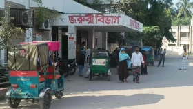 নরসিংদীতে পৃথক সড়ক দুর্ঘটনায় নিহত ৩