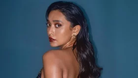 &lsquo;কাট&rsquo; বলার পরেও চুম্বনে মত্ত সহ-অভিনেতা,