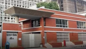 সচিবালয়ে মহাসমাবেশের ডাক কর্মকর্তা-কর্মচারীদের