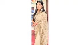 এখানে কোনো বাঙালি গান করেননি
