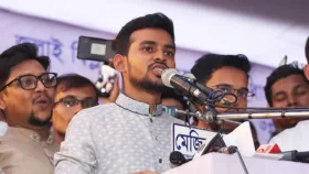 কিছু দল মনে করে ভারতের আশীর্বাদ ছাড়া ক্ষমতায় আসা যায় না: আসিফ মাহমুদ