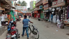 নেই বাংলাদেশি ক্রেতা, বনগাঁতে স্থবির ব্যবসা-বাণিজ্য