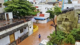 রাতভর তাণ্ডব চালিয়েছে ঘূর্ণিঝড় ফিনজাল, চেন্নাইতে নিহত তিন