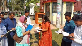 উপজেলা চত্বরে ইউএনওর উন্মুক্ত লাইব্রেরি