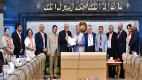 প্রধান উপদেষ্টার কাছে অর্থনৈতিক শ্বেতপত্র কমিটির প্রতিবেদন জমা
