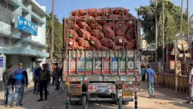 হিলি দিয়ে আলু আমদানি বন্ধ