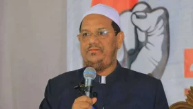 ভারতকে বাংলাদেশের কাছে ক্ষমা চাইতে হবে: চরমোনাই পীর