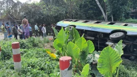 দাঁড়িয়ে থাকা বাসে আরেক বাসের ধাক্কা, নিহত ২