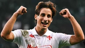 জ্ঞান ফিরেছে মাঠে লুটিয়ে পড়া সেই ফুটবলারের