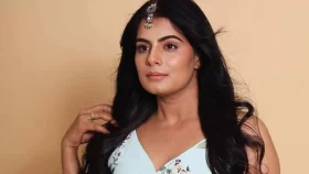 ফ্ল্যাট থেকে জনপ্রিয় অভিনেত্রীর ঝুলন্ত মরদেহ উদ্ধার