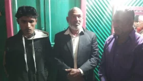 চুরি করতে গিয়ে গণপিটুনি খেলেন আ.লীগ নেতা