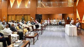 জাতির অস্তিত্বের প্রশ্নে সবাইকে একজোট হতে হবে: ড. ইউনূস
