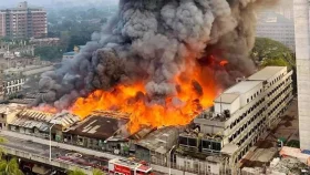 ১০ তলা মার্কেট বানাতে আগুন লাগানো হয় বঙ্গবাজারে
