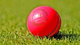 গোলাপি বলে টেস্ট ক্রিকেট