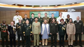 বিভিন্ন দেশের সামরিক উপদেষ্টাদের গ্রামীণ ব্যাংক, ইউনূস সেন্টার পরিদর্শন