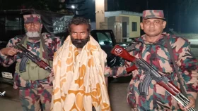 হিলিতে ভারতীয় নাগরিক আটক