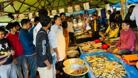 বাজার ঘুরে সারজিস বললেন আলুর দাম বেশি